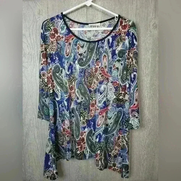 Rue Juju paisley sparkly blouse. Size large. Poly/Spandex blend. - Picture 1 of 6